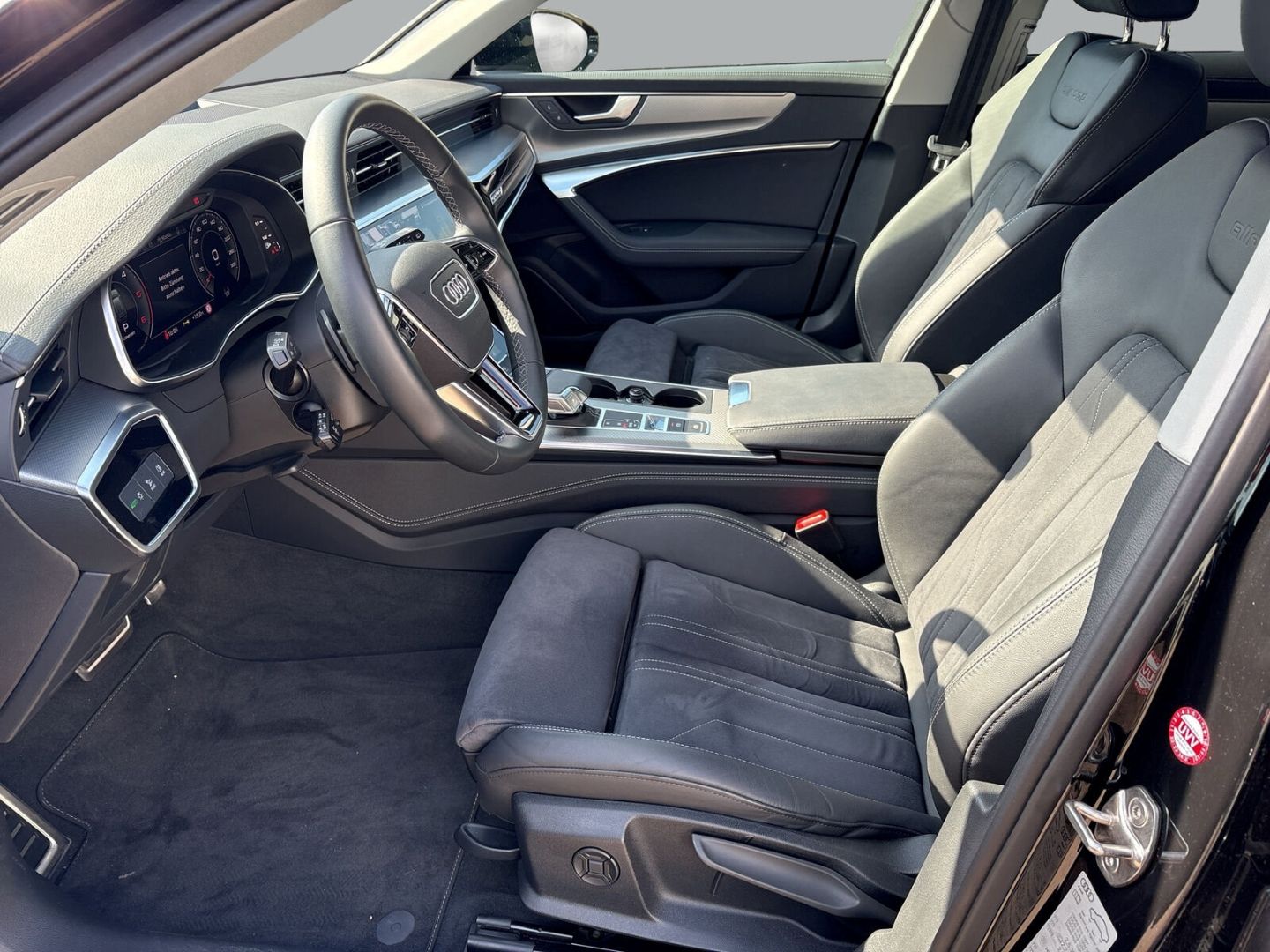 Fahrzeug 10 Fahrzeugabbildung Audi A6 allroad 40 TDI LED+AHK+LUFTFEDERUNG+VIRTUAL - mit KI generiert/bearbeitet