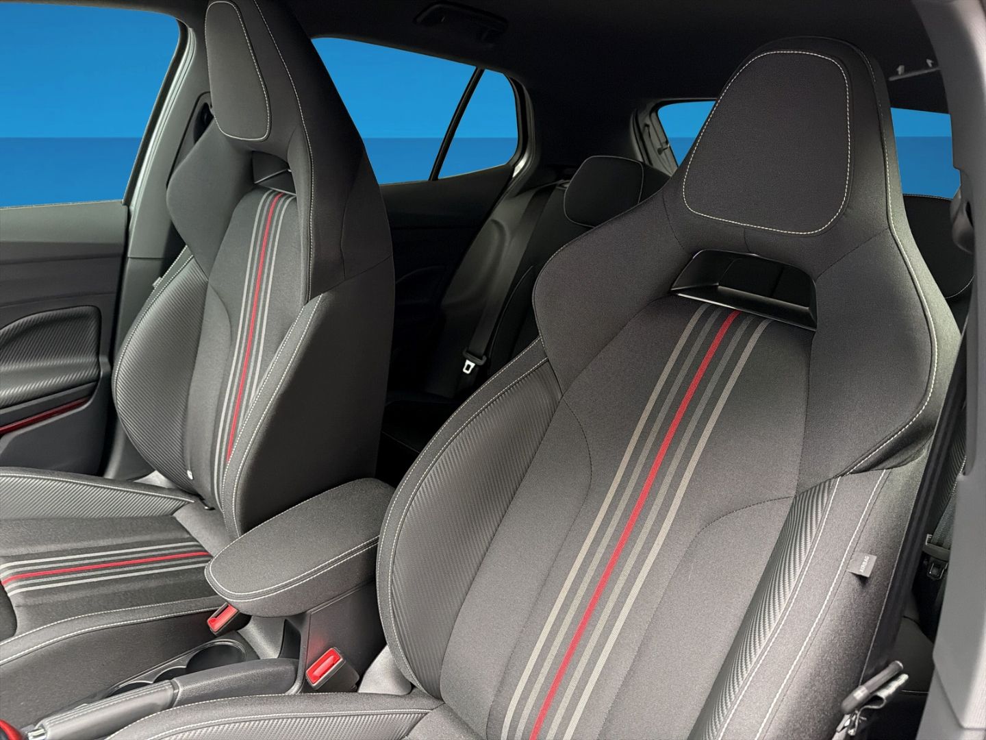 Fahrzeug 13 Fahrzeugabbildung SKODA Fabia 1.0 TSI Monte Carlo Rückfahrkamera LED - mit KI generiert/bearbeitet