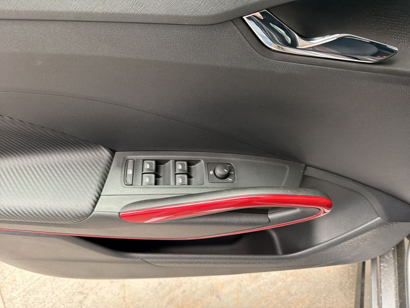 Fahrzeug 14 Fahrzeugabbildung SKODA Fabia 1.0 TSI Monte Carlo Rückfahrkamera LED - mit KI generiert/bearbeitet