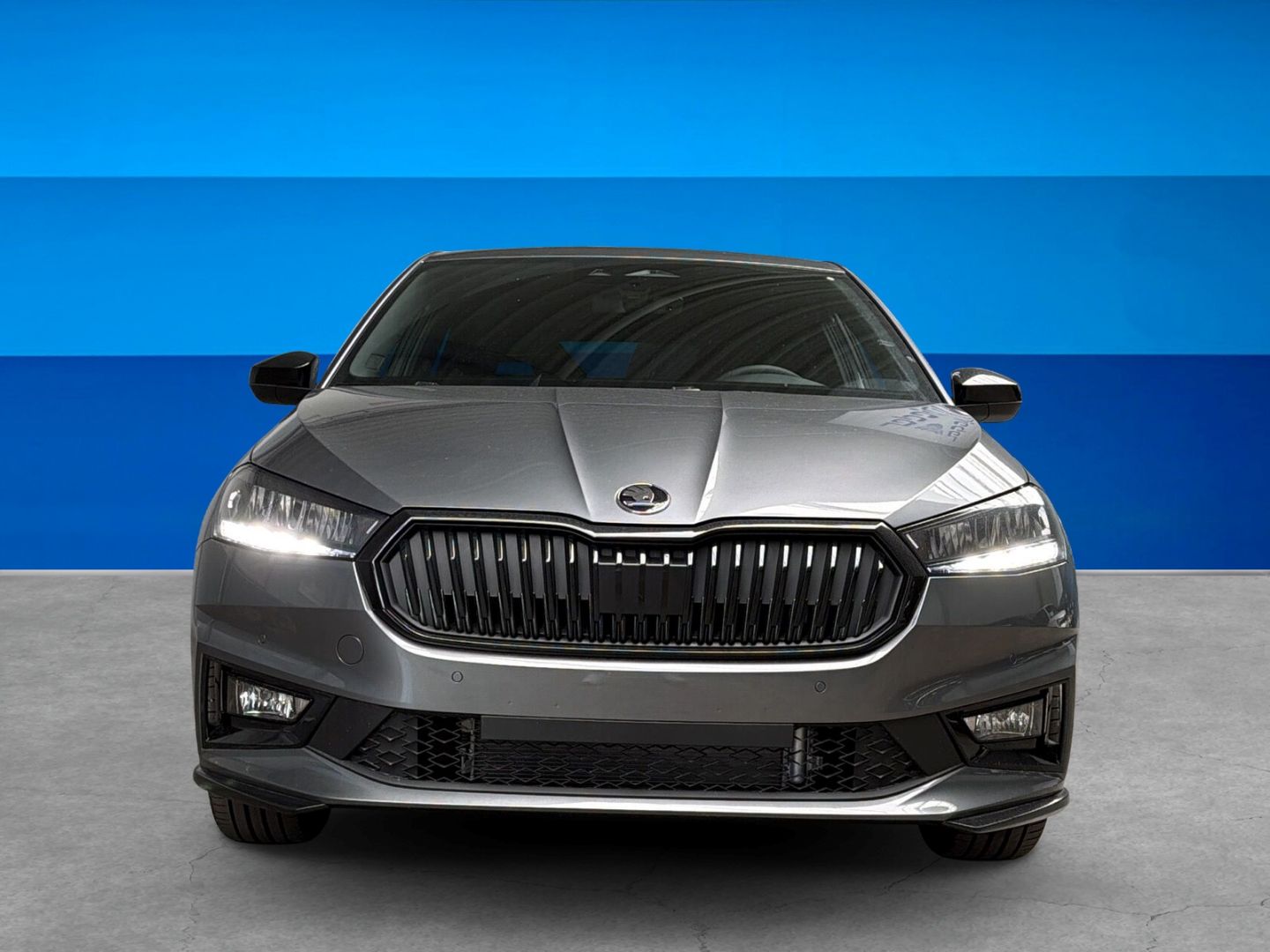 Fahrzeug 6 Fahrzeugabbildung SKODA Fabia 1.0 TSI Monte Carlo Rückfahrkamera LED - mit KI generiert/bearbeitet