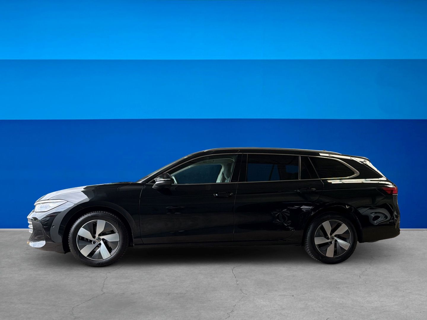 Fahrzeugabbildung Volkswagen Passat 1.5 eTSI Business Rear View Navi Clima - mit KI generiert/bearbeitet