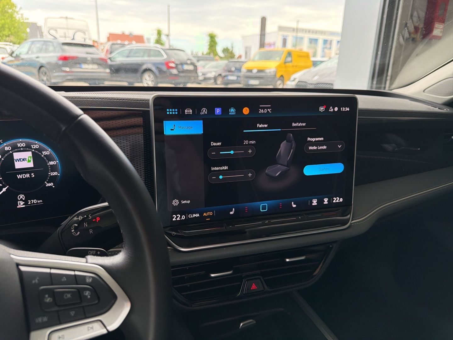 Fahrzeugabbildung Volkswagen Passat 1.5 eTSI Business Rear View Navi Clima - mit KI generiert/bearbeitet