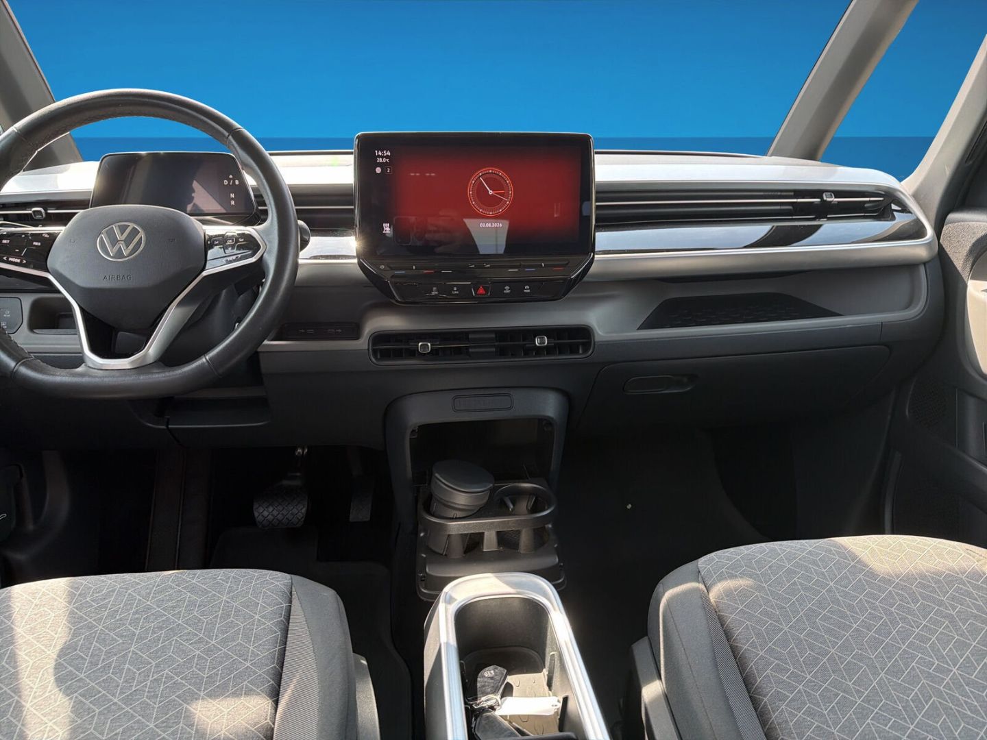 Fahrzeugabbildung Volkswagen ID. Buzz Bus Pro 150 kW Rear View Infotainment-P