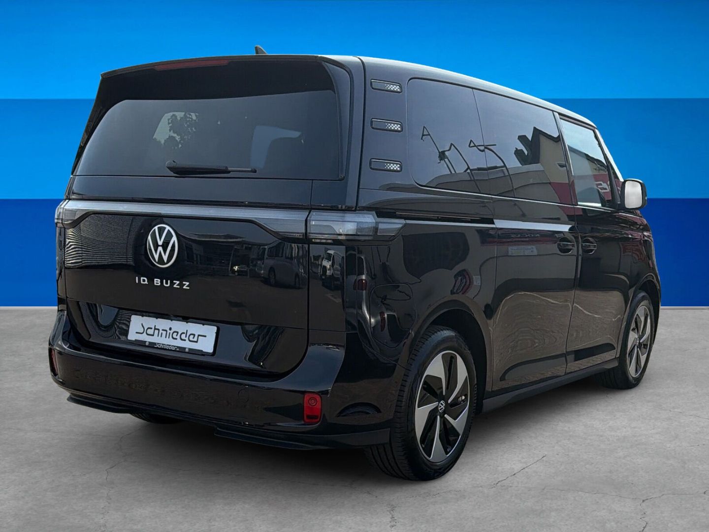 Fahrzeugabbildung Volkswagen ID. Buzz Bus Pro 150 kW Rear View Infotainment-P