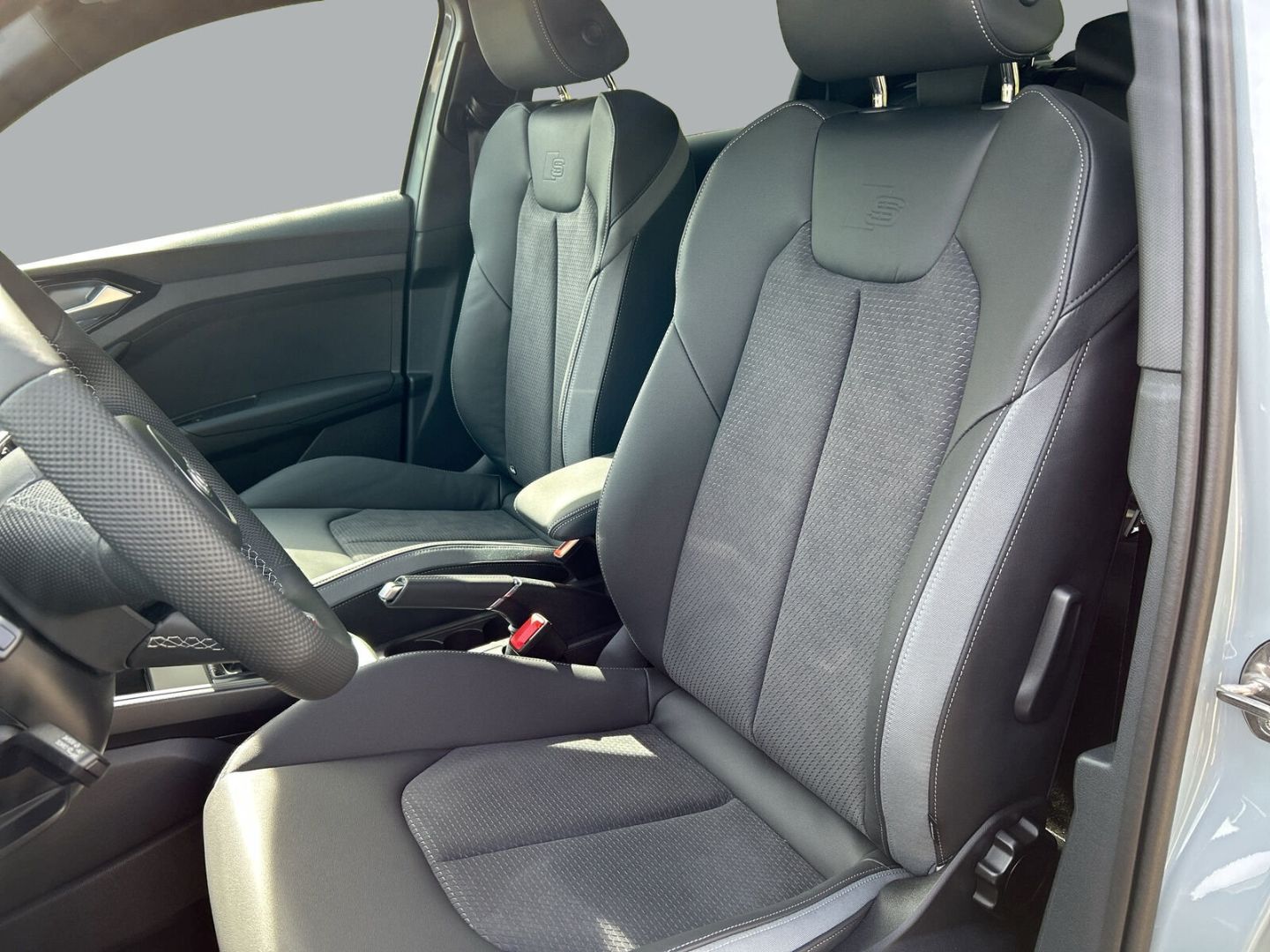 Fahrzeugabbildung Audi A1 SPORTBACK 30 TFSI+S tronic+VIRTUAL+KLIMA - mit KI generiert/bearbeitet