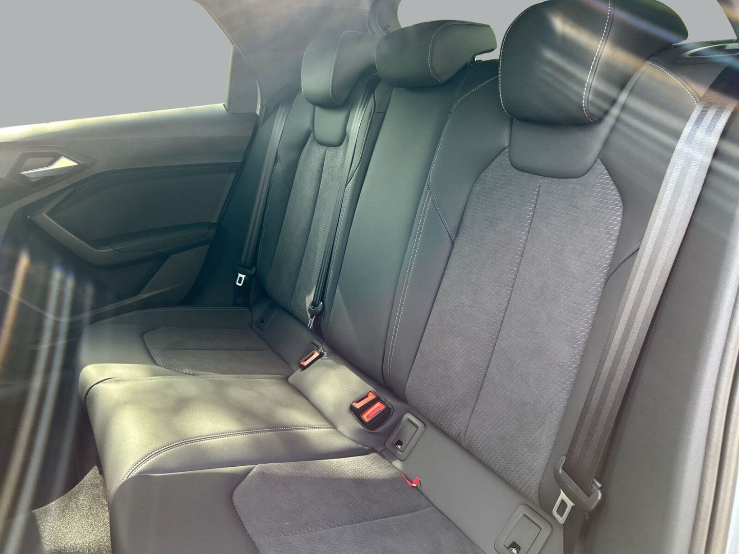Fahrzeugabbildung Audi A1 SPORTBACK 30 TFSI+S tronic+VIRTUAL+KLIMA - mit KI generiert/bearbeitet