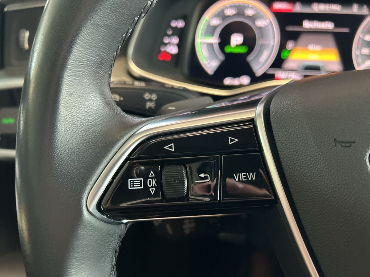 Fahrzeugabbildung Audi A6 sport Avant 50 TFSI e quattro tronic S Line M - mit KI generiert/bearbeitet
