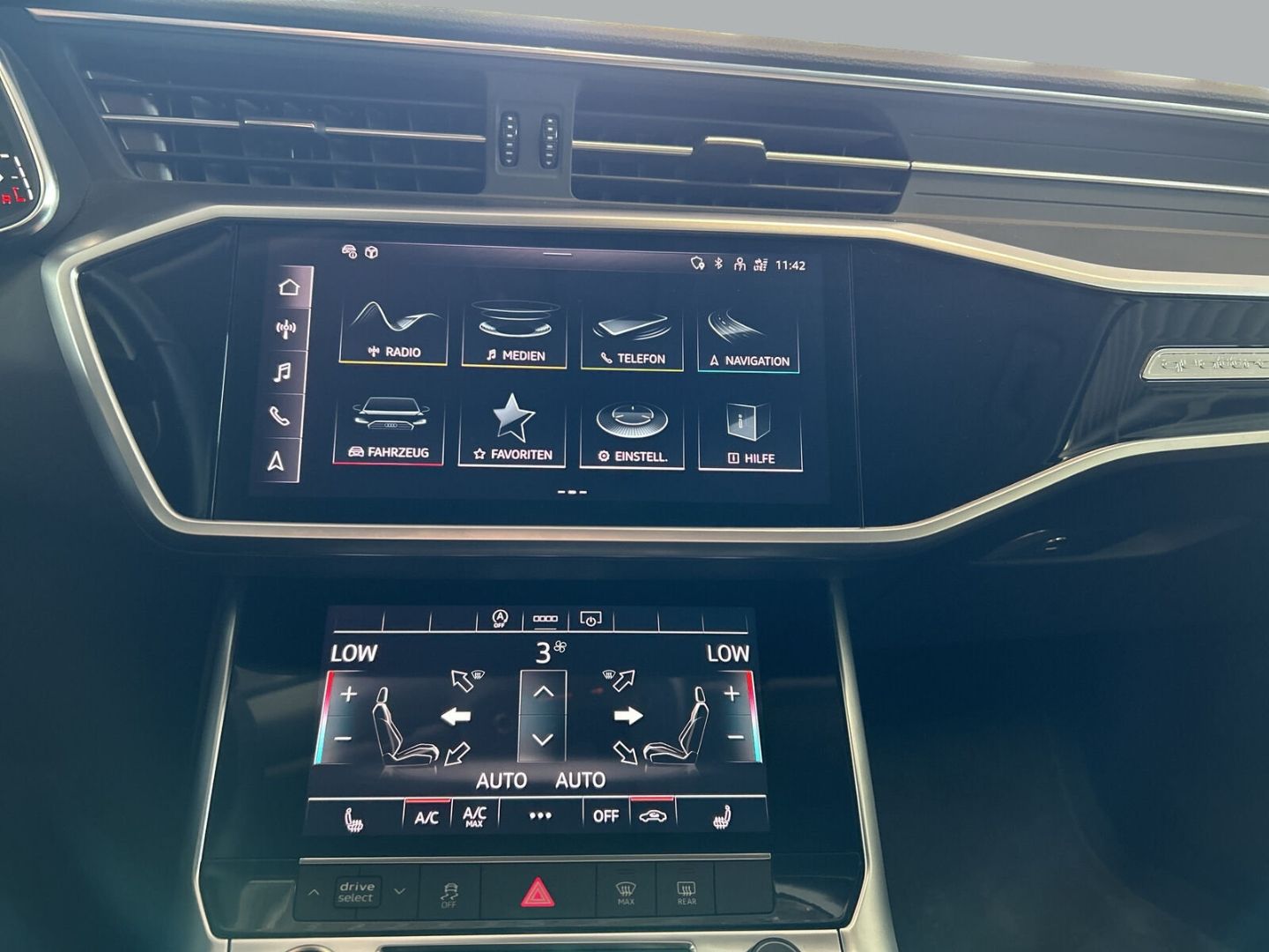 Fahrzeugabbildung Audi A6 basis Avant 45 TDI S tronic LED Navi quattro - mit KI generiert/bearbeitet