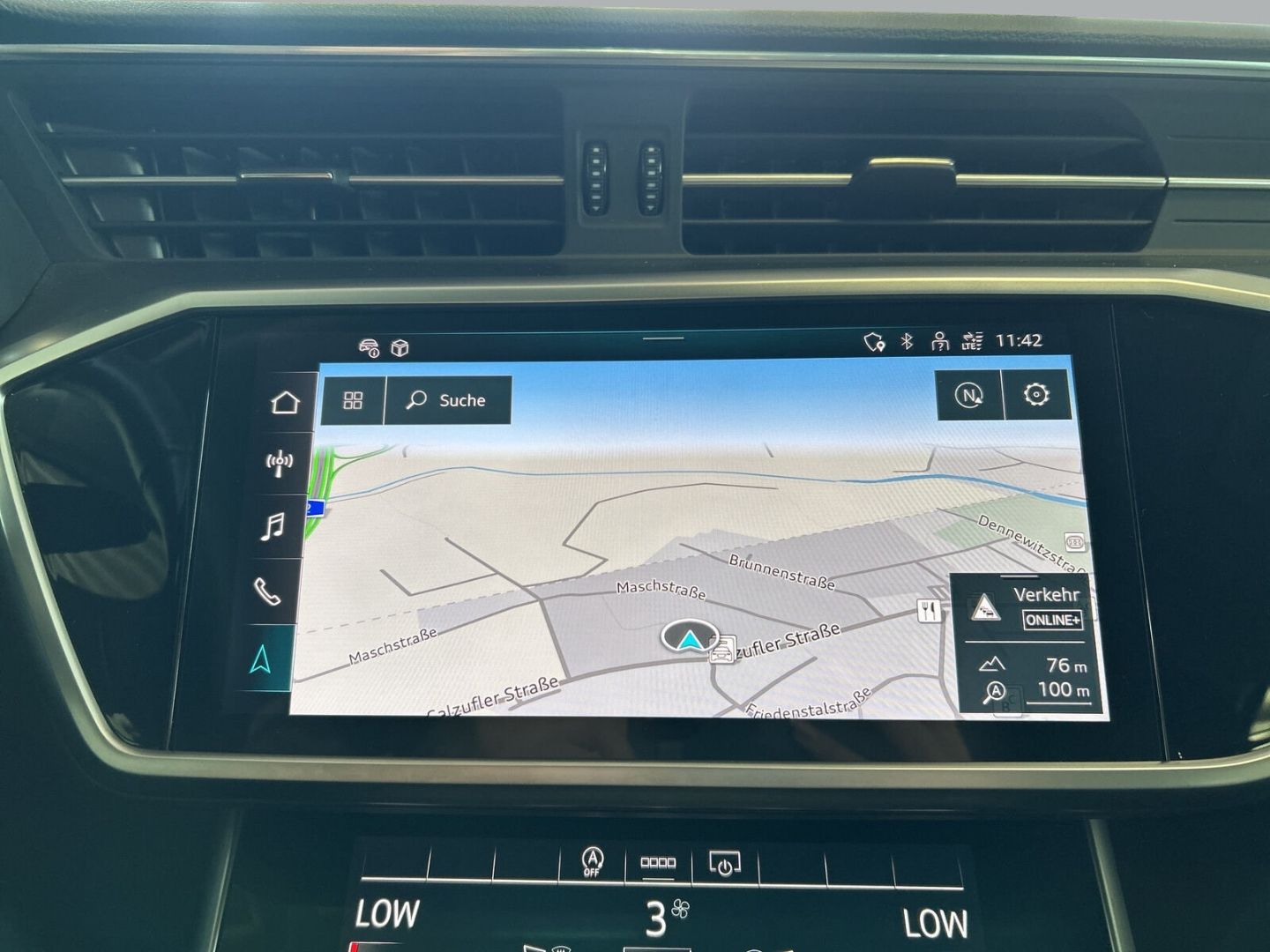 Fahrzeugabbildung Audi A6 basis Avant 45 TDI S tronic LED Navi quattro - mit KI generiert/bearbeitet