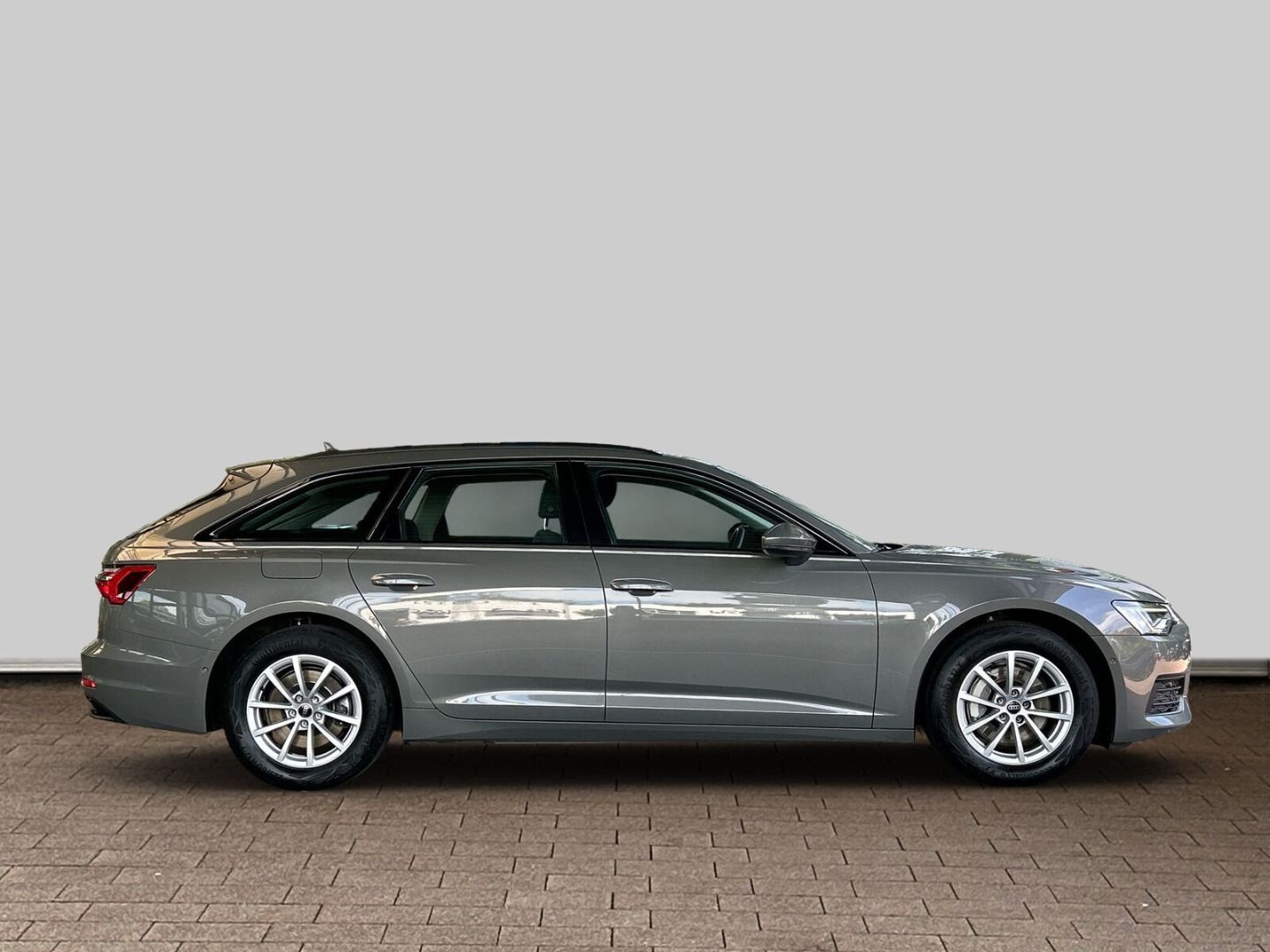 Fahrzeugabbildung Audi A6 basis Avant 45 TDI S tronic LED Navi quattro - mit KI generiert/bearbeitet