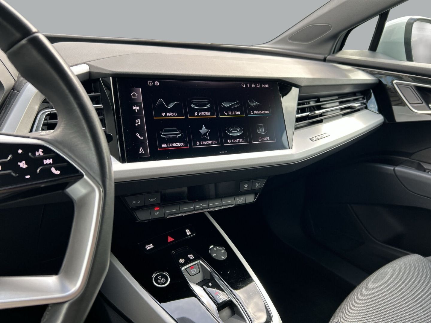 Fahrzeug 14 Fahrzeugabbildung Audi Q4 40 Sportback AHK+NAVI+VIRTUAL+SH+PDC+DAB+CARP - mit KI generiert/bearbeitet