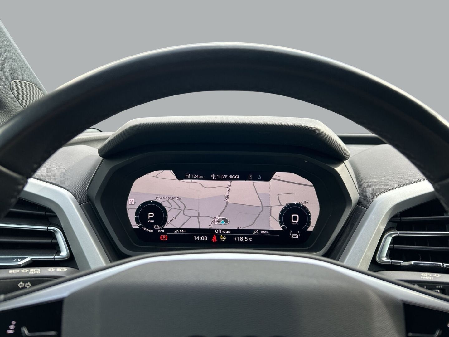 Fahrzeug 15 Fahrzeugabbildung Audi Q4 40 Sportback AHK+NAVI+VIRTUAL+SH+PDC+DAB+CARP - mit KI generiert/bearbeitet