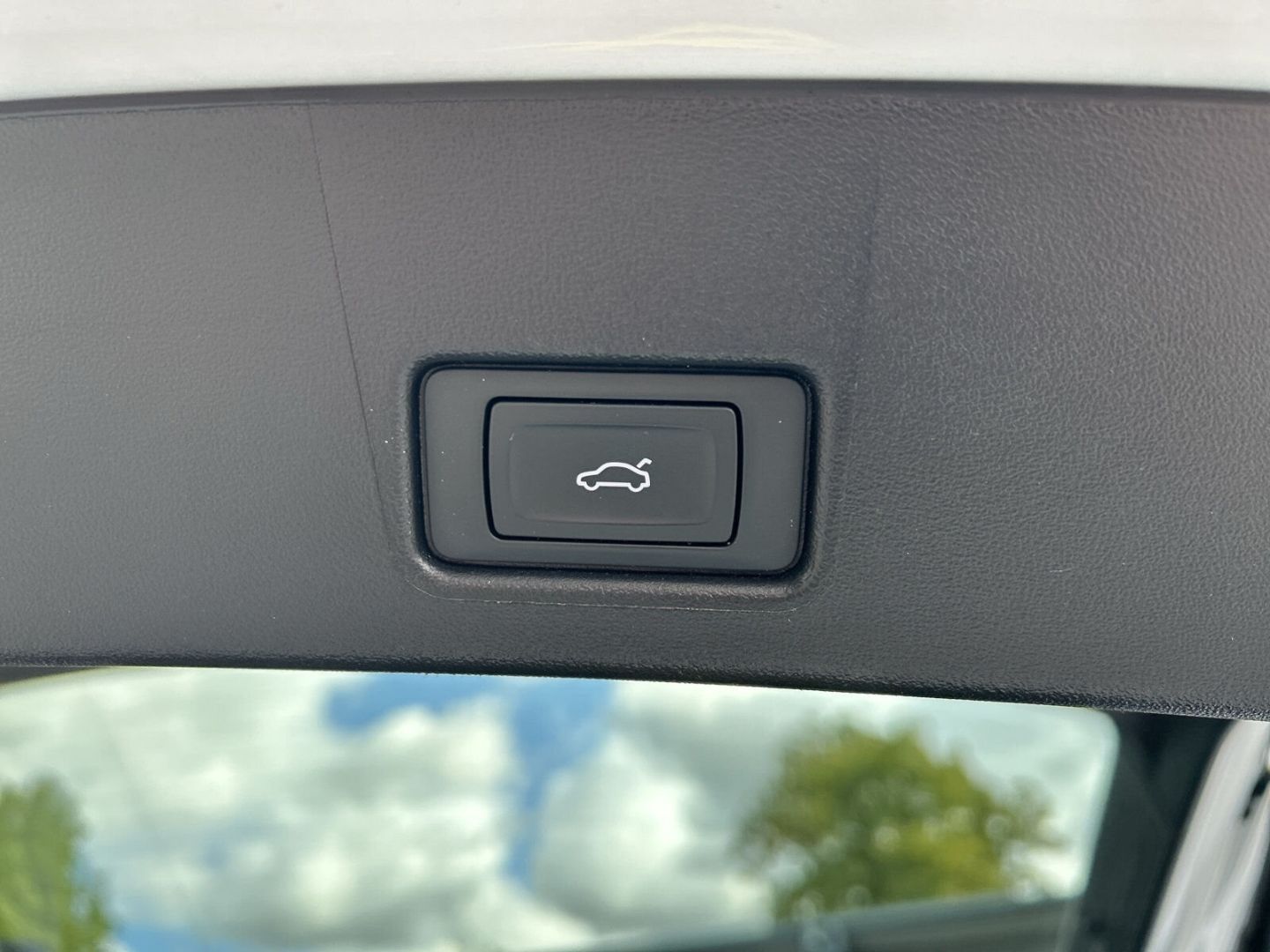 Fahrzeug 24 Fahrzeugabbildung Audi Q4 40 Sportback AHK+NAVI+VIRTUAL+SH+PDC+DAB+CARP - mit KI generiert/bearbeitet