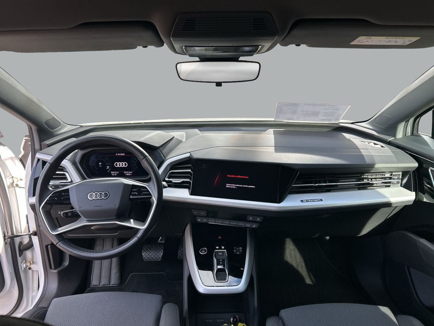 Fahrzeugabbildung Audi Q4 40 Sportback LED+SPORTSITZE+OPTIK+DAB+KAMERA+ - mit KI generiert/bearbeitet