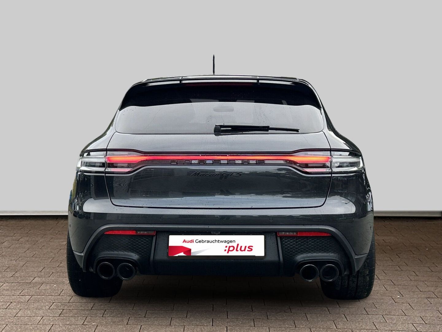 Fahrzeugabbildung Porsche Macan GTS PDK LEDER BOSE KAMERA PANO STANDHZG SP - mit KI generiert/bearbeitet