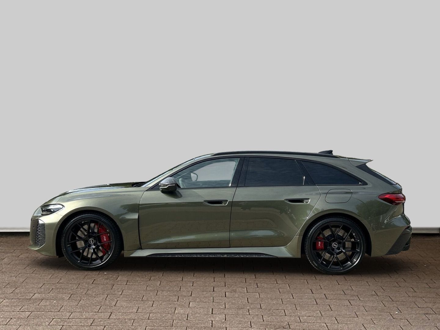 Fahrzeug 7 Fahrzeugabbildung Audi RS5 AVANT 470KW PHEV+LED+TECHPRO+PANOA+AHK+B&O - mit KI generiert/bearbeitet